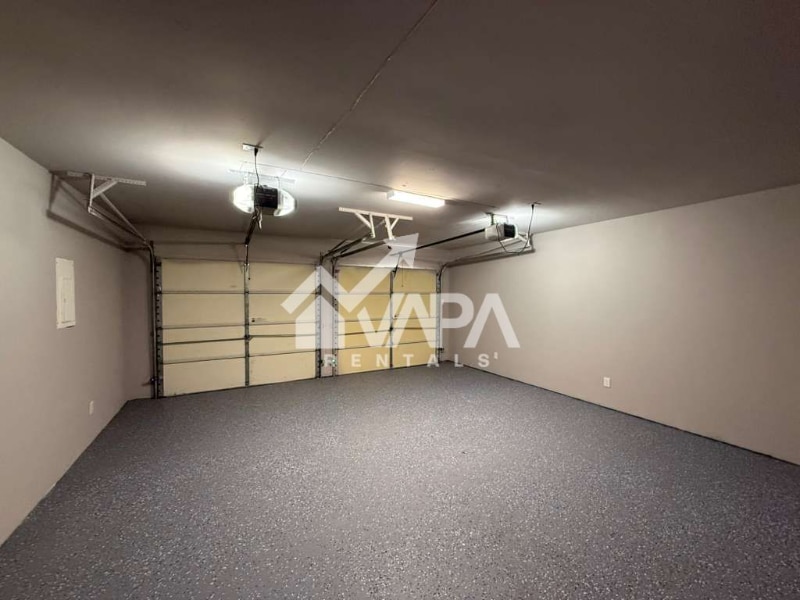 Building Photo - 311 Kingsman St
