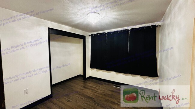 Building Photo - Charming 3 Bedroom Rambler + Large Storage/Shop  | Kent, WA