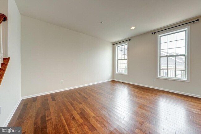 Building Photo - 22635 Norwalk Square