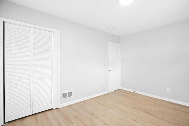 Building Photo - 603 Woodford St