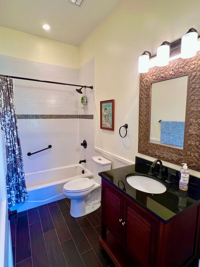 Building Photo - Oceanview Luxury Estate | Steps to the Beach | Private Pool & Spa