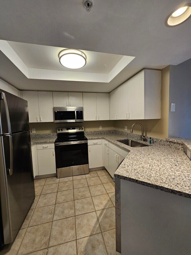 Building Photo - 4187 N Haverhill Rd