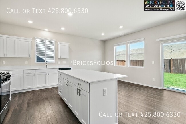 Building Photo - 1342 SW Pendleton Way