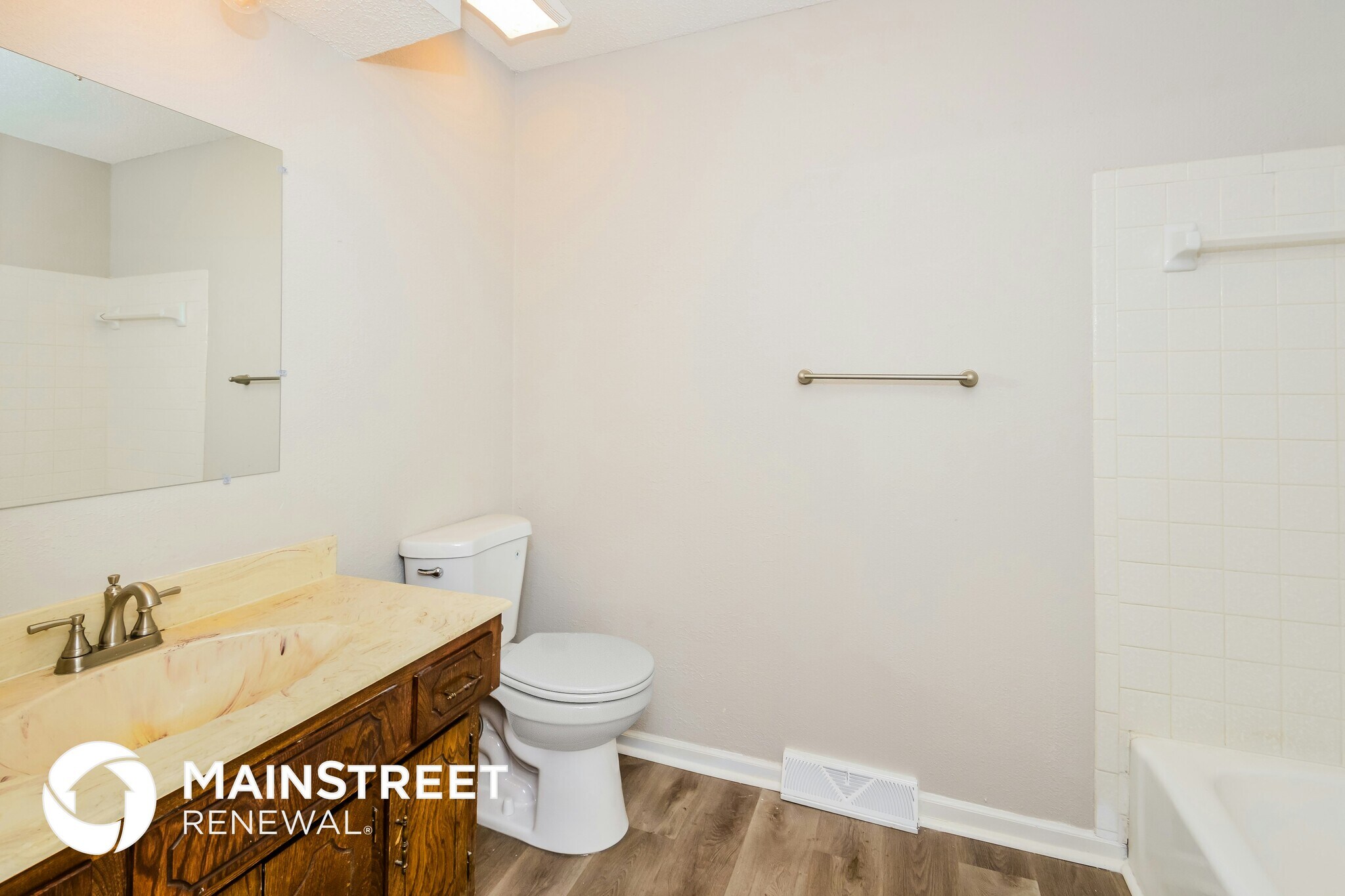 Building Photo - 16105 E 27th Ter S