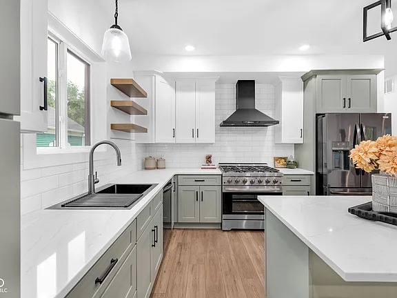 Building Photo - 1027 Hosbrook St