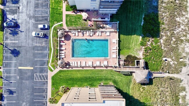 Building Photo - 10200 S Ocean Dr