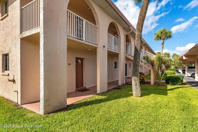 Building Photo - 8000 Ridgewood Ave