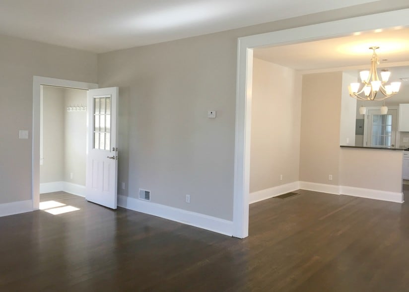 Front Entrance - 2518 E 124th St