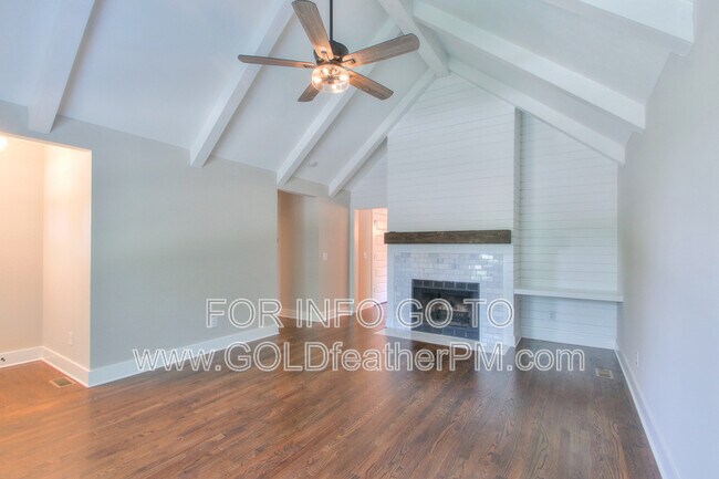 Building Photo - 3025 Blackwood Dr