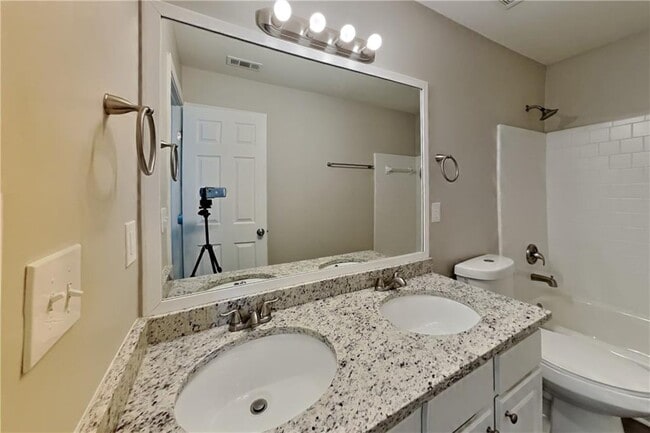 Building Photo - 3370 Spindletop Dr NW