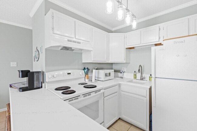 Building Photo - 2210 New River Inlet Rd