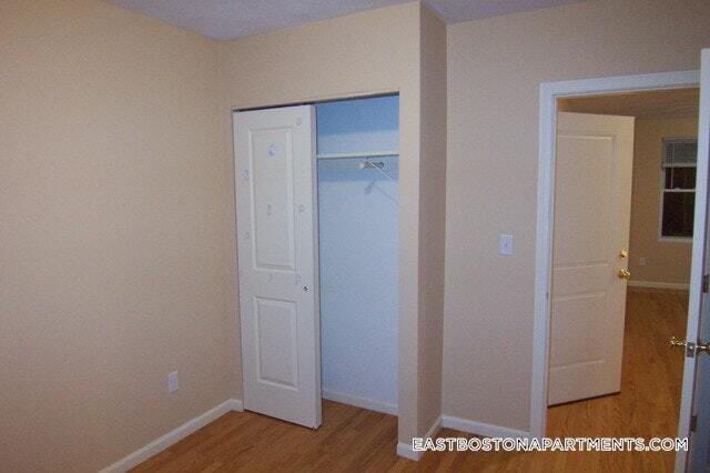 Building Photo - 52 Brooks St