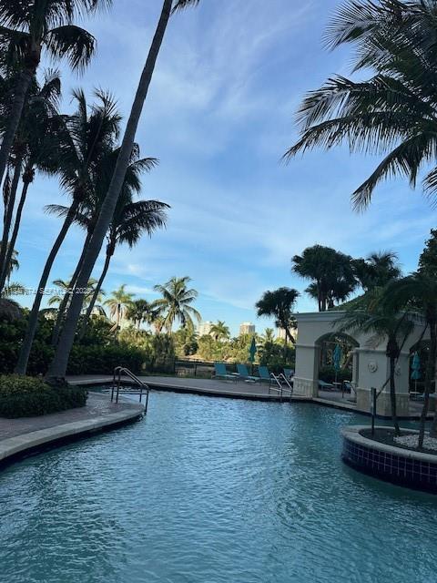 Building Photo - 19501 W Country Club Dr