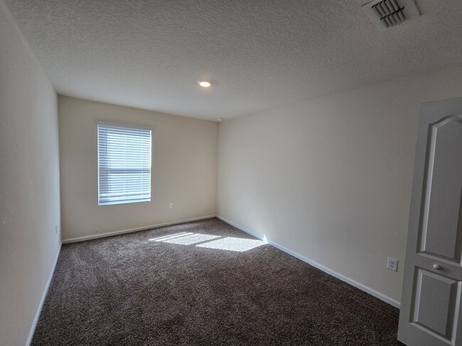 Building Photo - 118 Holston Cir