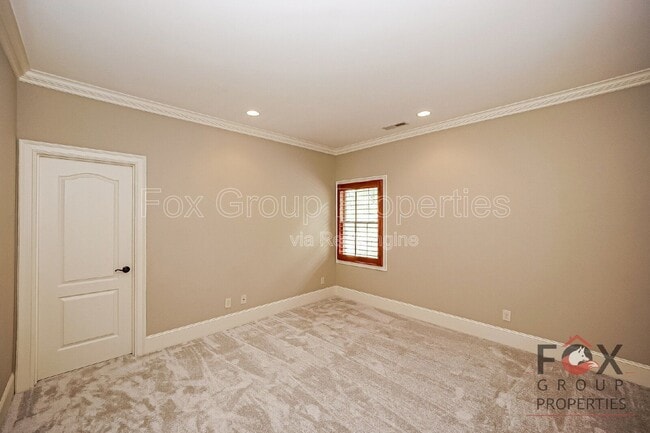 Building Photo - 143 Greenbay Rd