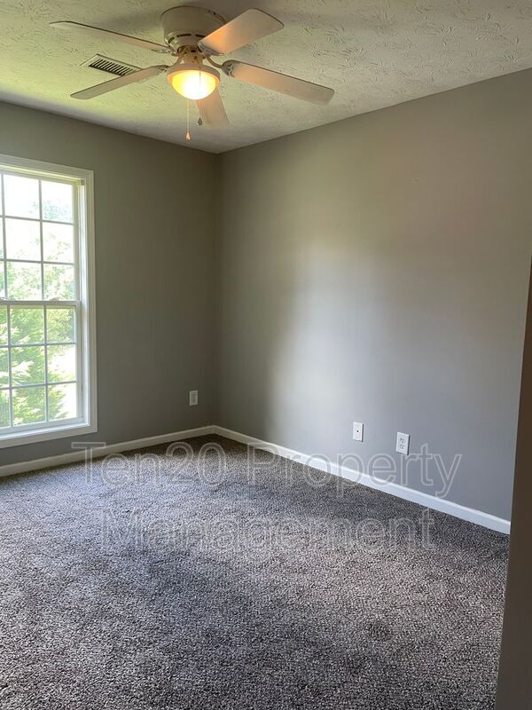 Building Photo - 5015 Hidden Hills Ct