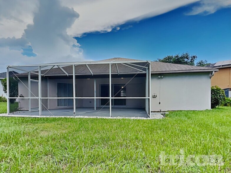 Building Photo - 1748 Pembrooke Way