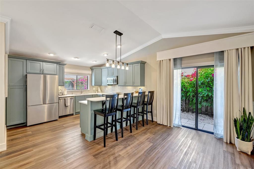 Building Photo - 7850 NW 53rd Ct