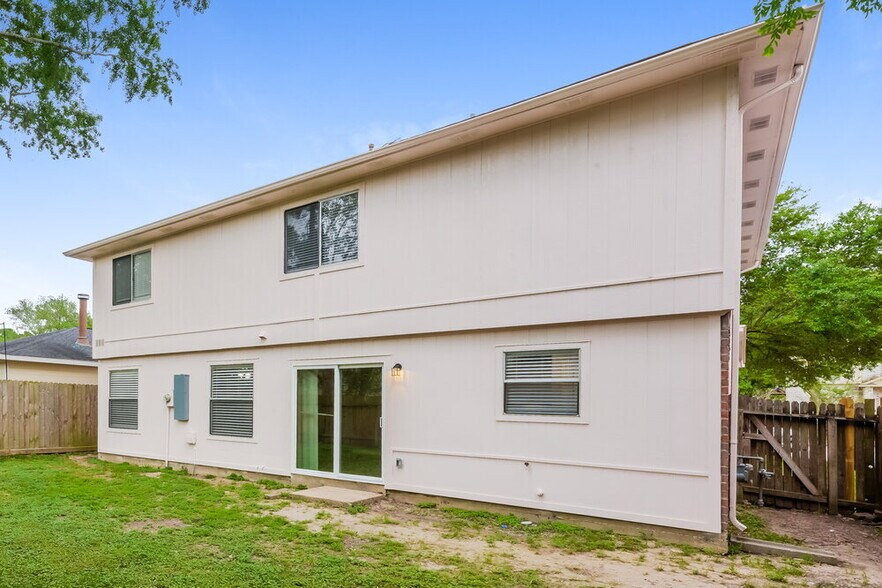 Building Photo - 5515 Deer Timbers Trail