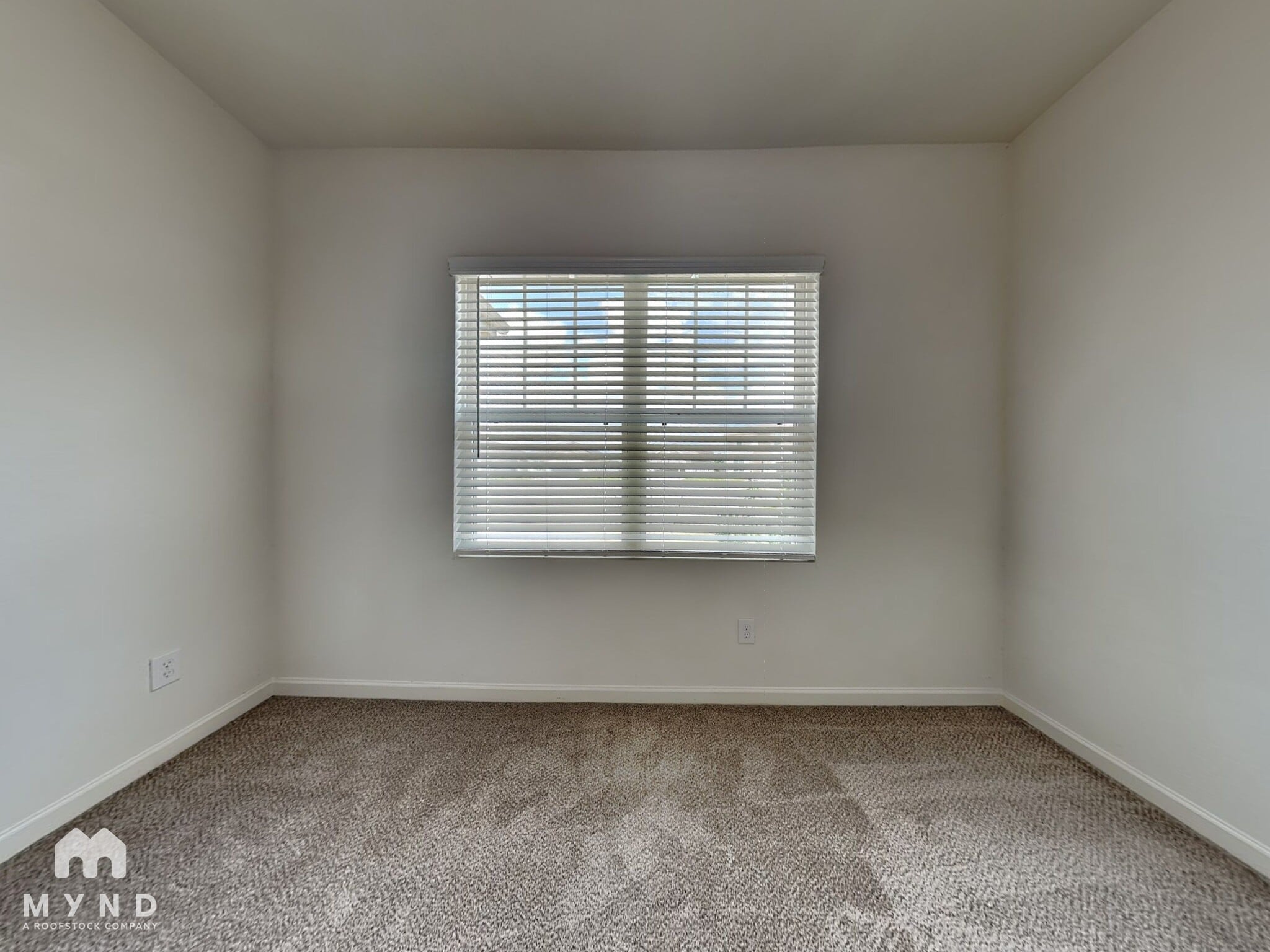 Building Photo - 1056 Banyon Tree Ln