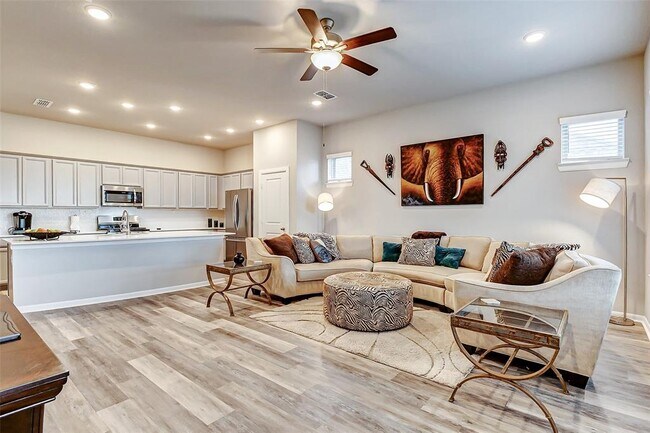 Building Photo - 5110 Morrison Dr