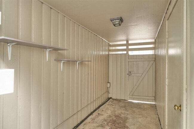 Building Photo - 2308 Winrock Blvd