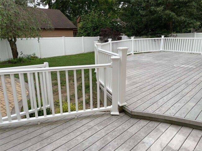 Building Photo - 27 Wabil Rd