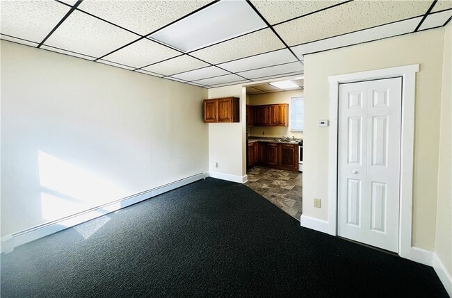 Building Photo - 352 Maple Ave
