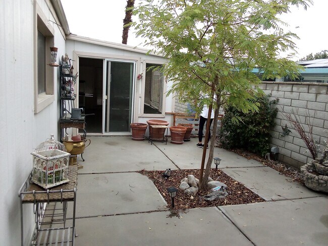 Building Photo - 73185 Palm Greens Pkwy