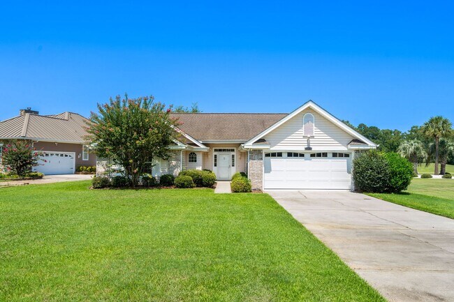 Building Photo - Golf Course Living Just Minutes from North Myrtle Beach – Long-Term Rental in Aberdeen