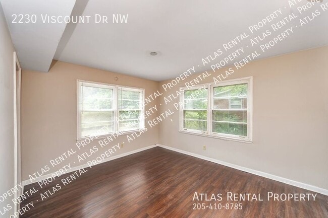 Building Photo - 2230 Viscount Dr NW
