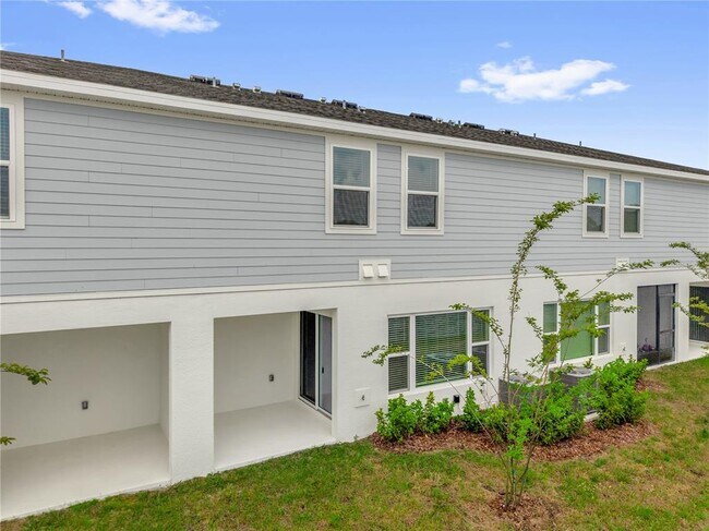 Building Photo - 471 Thompson Vlg Ave