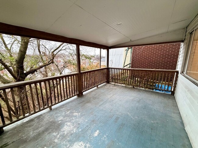 Building Photo - 1108 Oswin St