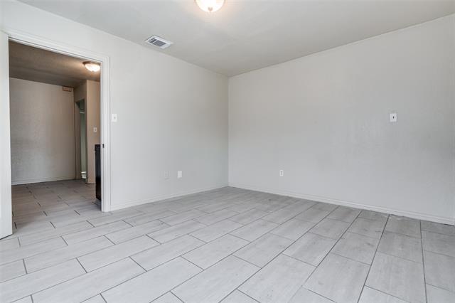 Building Photo - 7909 Wanebe Dr