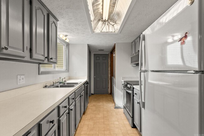 Building Photo - 102 Windwood Ln