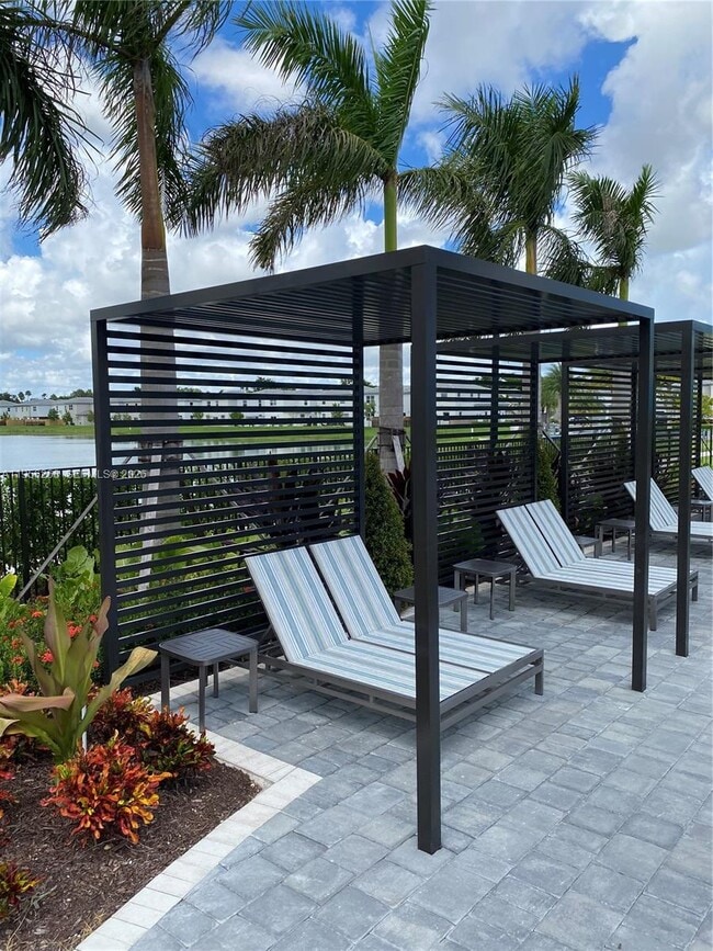 Building Photo - 26400 SE 19th St