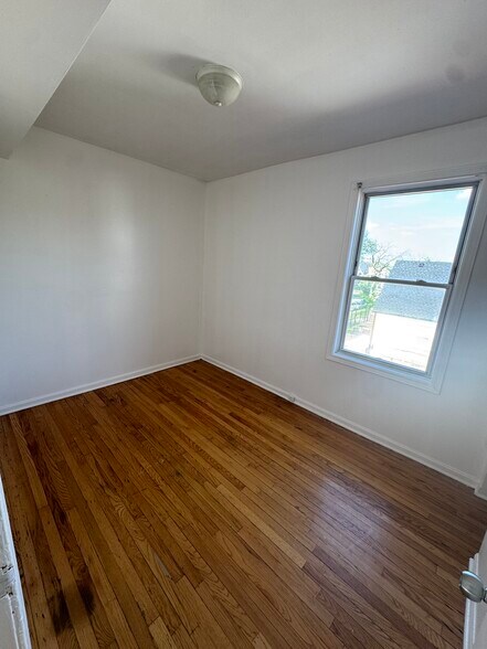Building Photo - 4251 W Haddon Ave