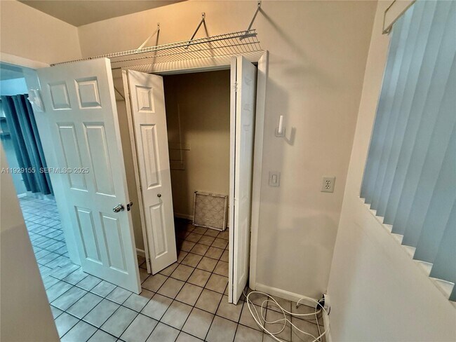 Building Photo - 8855 SW 17th Terrace