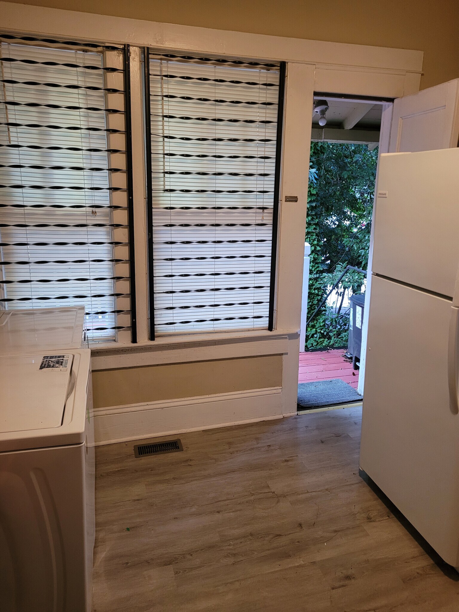 Kitchen - 2763 Vineville Ave