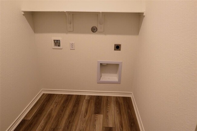 Building Photo - 14534 Clementine Hall Dr