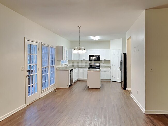 Building Photo - 3987 Fox Glen Dr