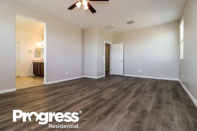 Building Photo - 11389 N 185th Dr