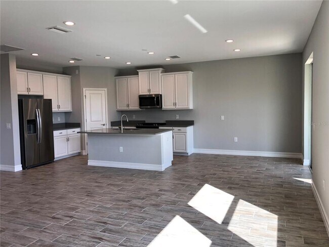 Building Photo - 28958 Trevi Pl