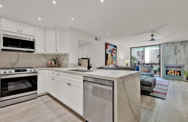 Building Photo - 750 State St