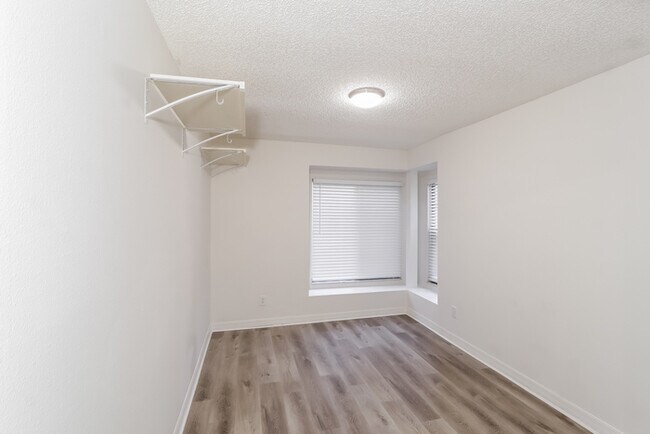 Building Photo - 5118 Stonehurst Rd