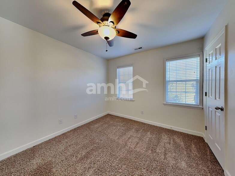 Building Photo - 4130 Leinbach Dr