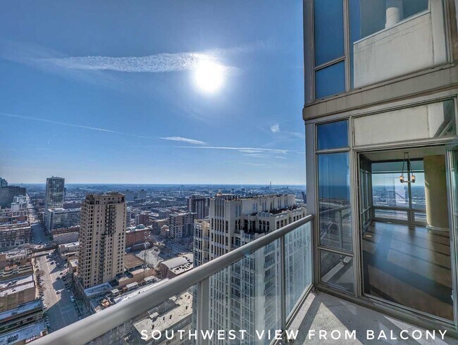 Building Photo - 100 E 14th St