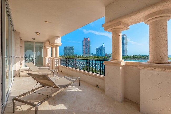 Building Photo - 7154 Fisher Island Dr