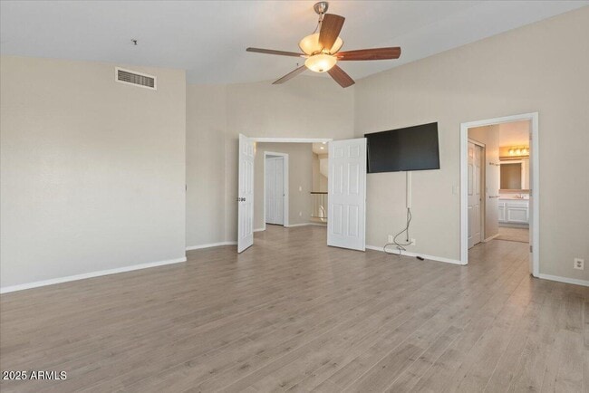 Building Photo - 9416 E Sutton Dr