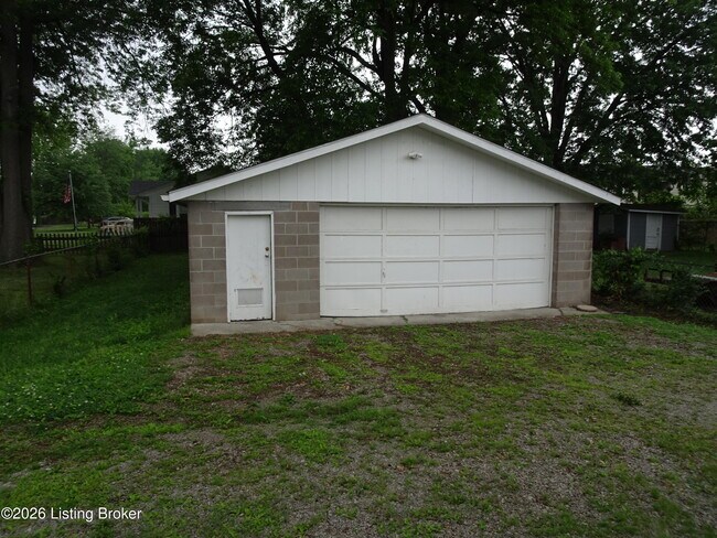 Building Photo - 226 Downes Ln